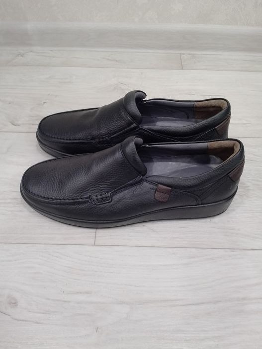 Мужские кожаные лоферы