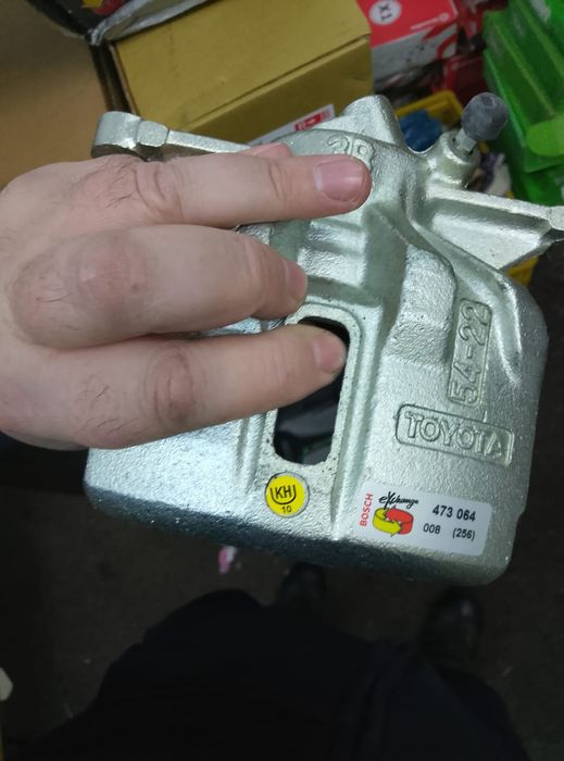 Etrier frana fata toyota corolla 1992 2002 nou 200lei