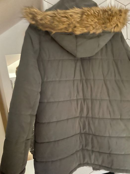 Geaca de iarnă  gri inchis 42 nou