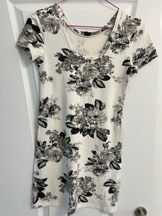 Дрехи различни модели и марки - Pause Jeans, Zara и др.