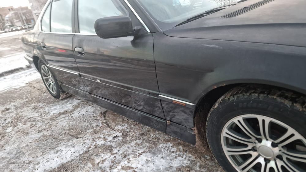 Срочно е38 продам