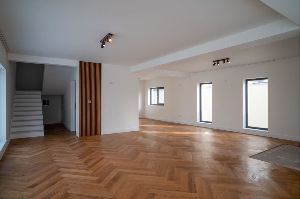 Casa moderna premium Ford, eficienta energetic, complet finisata