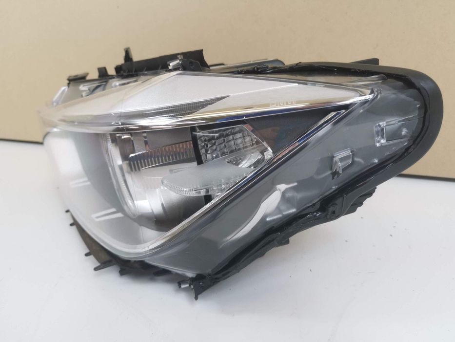 БМВ Серия 3 / BMW Seria 3 F30 Оригинален заден ляв фар в добро състоян