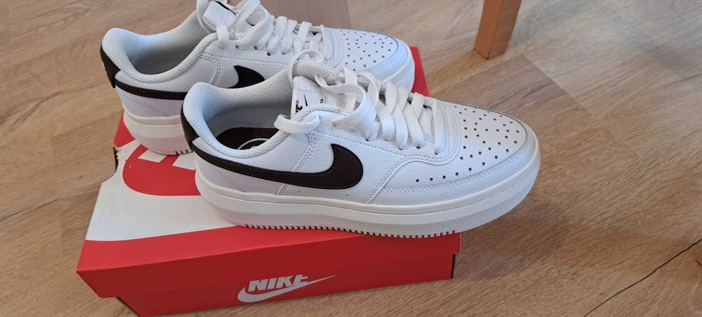 Дамски маротонки Nike