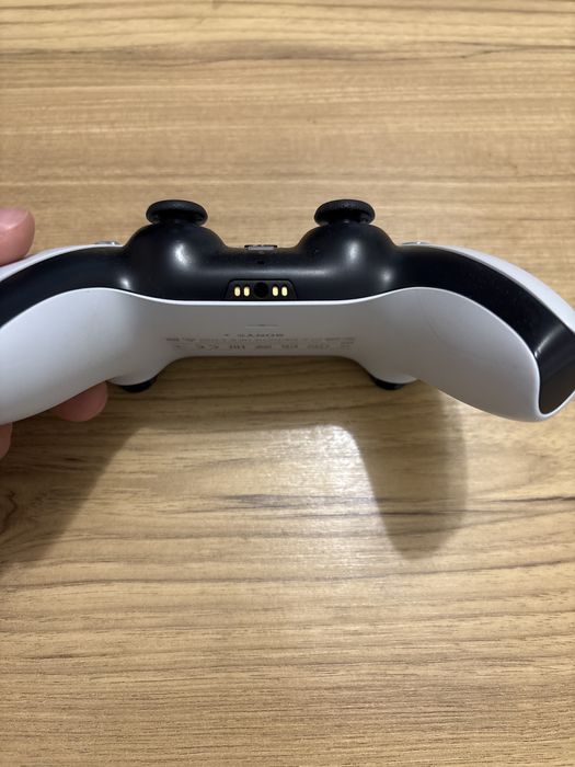 Джойстик за ps5/ Dualsense