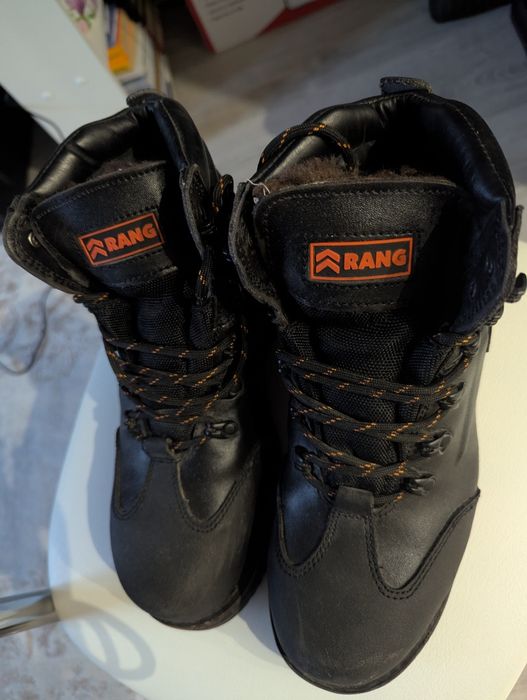 Продам мужскую обувь