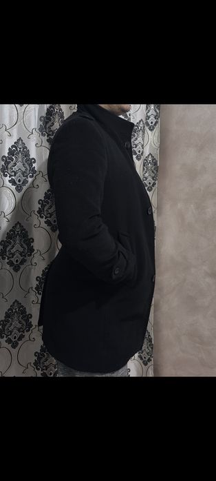 Vând palton bărbătesc mărimea L
