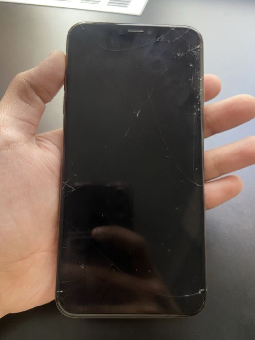 Продам Iphone XS Max(ЧИТАТЬ ОПИСАНИЕ!)