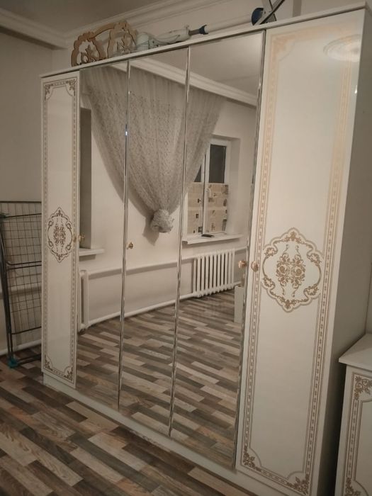 Спальный гарнитур