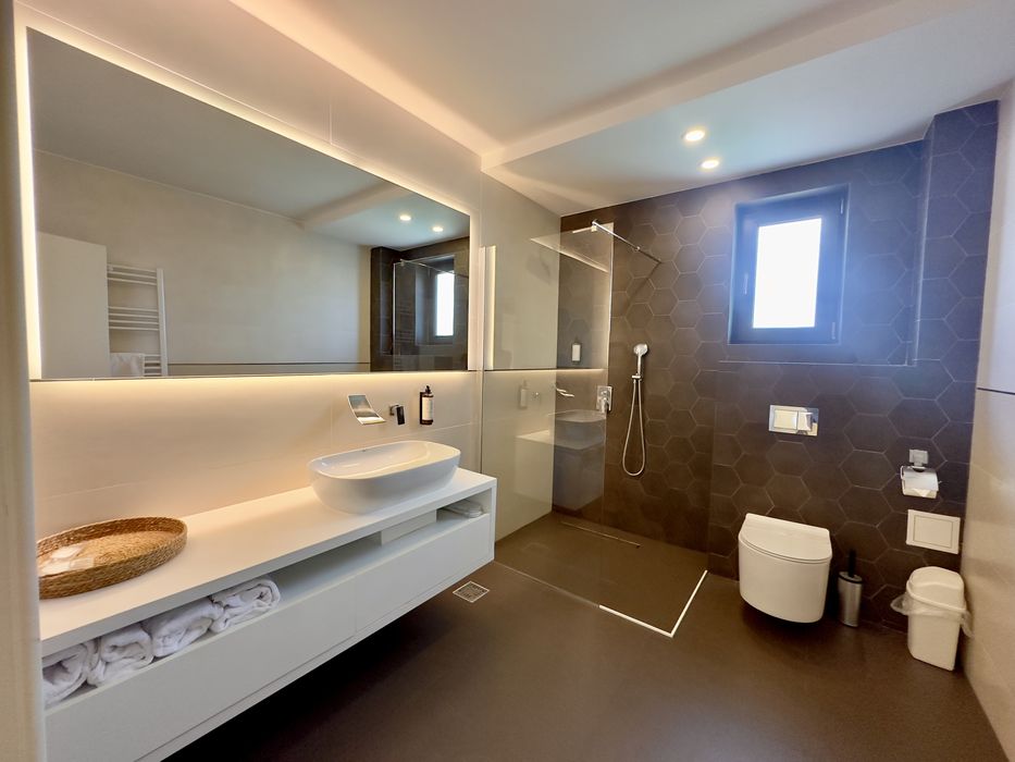 Tija baterie incastrada lavoar baie folosita (8 buc)