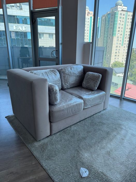 Диван  - маленький