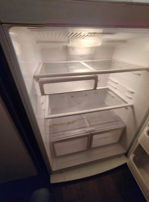 Vand frigider LG mare
