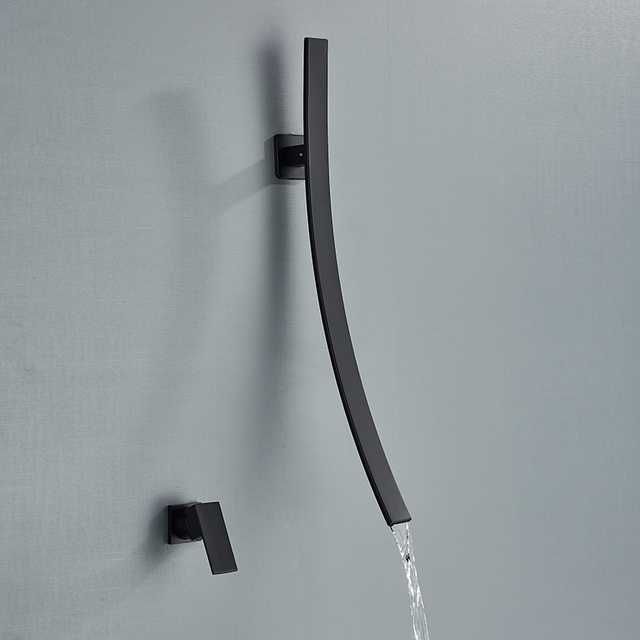 Смесител за стена тип "водопад"