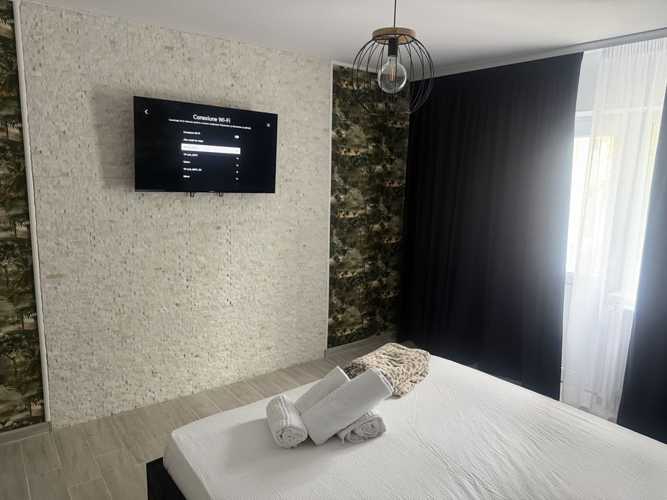 Inchiriez apartament in regim hotelier  2  camere  Rm sarat