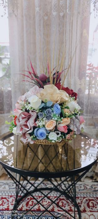 Продаётся искусственные цветы.  Стол учун гуллар сотилади