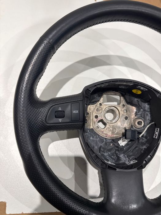 Audi A3-4-5-6 кожен волан Ауди А3-4-5-6