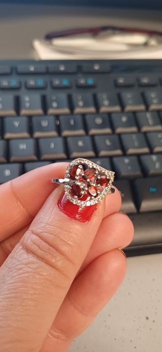 Inel  ,Argint cu pietre naturale,Rubin,Topaz cu certificat .