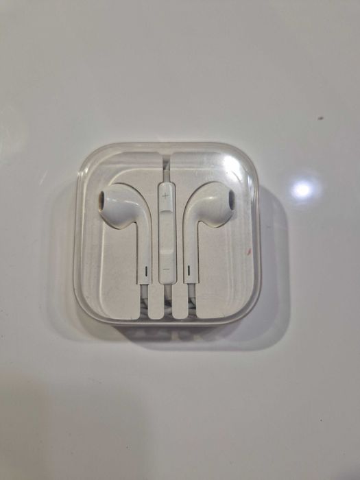 Чисто нови оригинални слушалки Apple EarPods (3.5 мм жак)