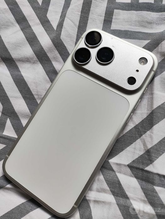 iPhone 17 pro max