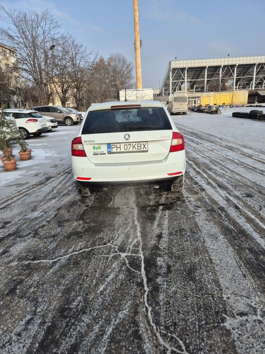 Vând skoda rapid diesel automata