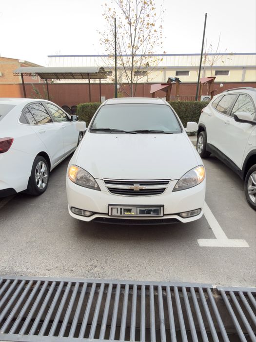 Продаю Chevrolet Gentra 2019 года, 3-позиция.