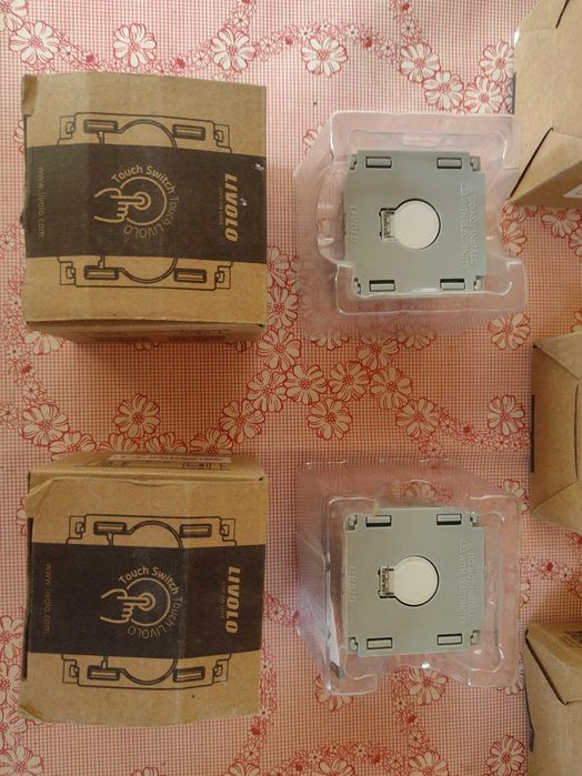 Сензорни ключове Livolo