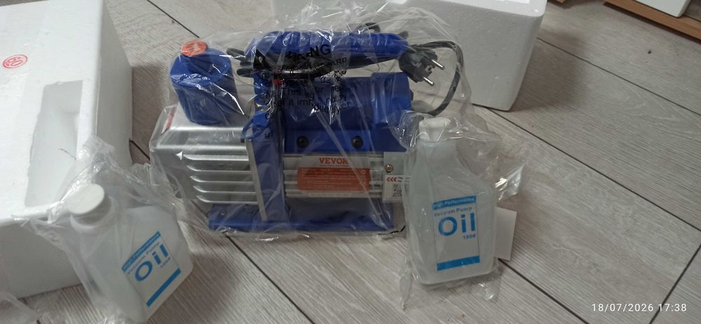 вакуум помпа за климатици 4.8 CFM 1,3кс+манометри