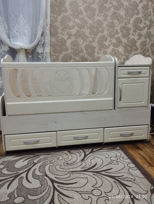 мебел и шфанер...