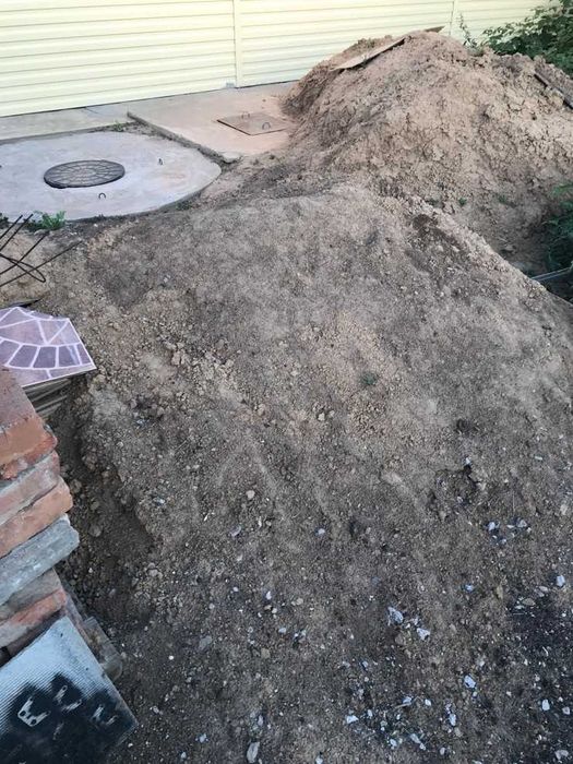 Отдам Грунт (глина) бесплатно, самовывоз.