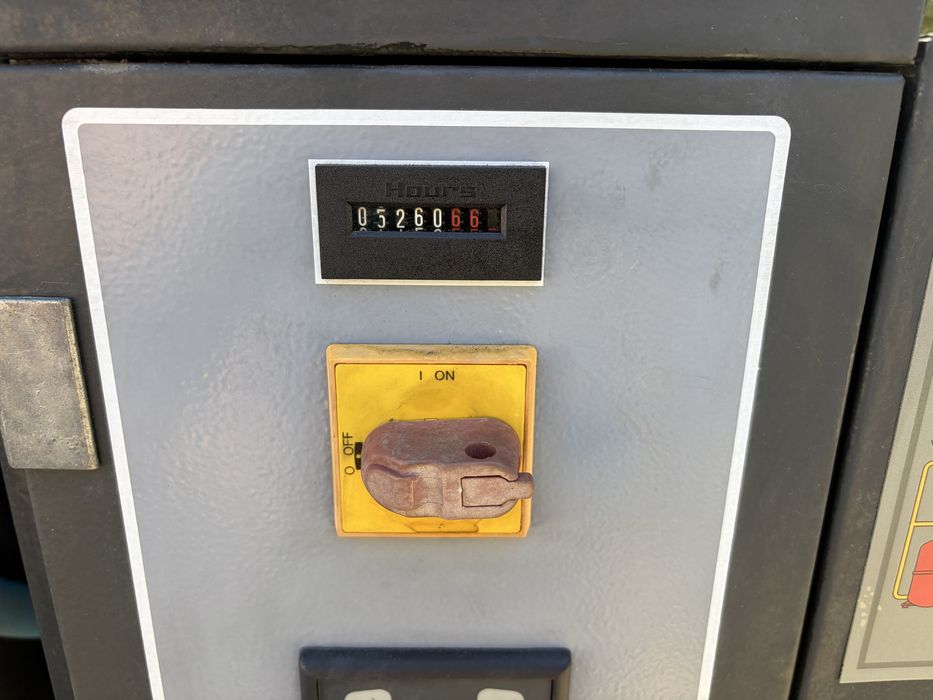 Винтов компресор Abac 11kw 500lt с вграден изсушител