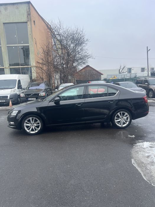 Skoda  Octavia .