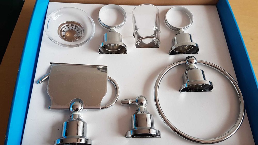 Комплект аксесоари за баня