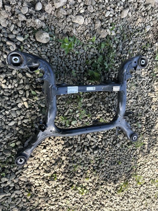 Punte spate audi q 7.4m.audi q8.cod:4m0500025.