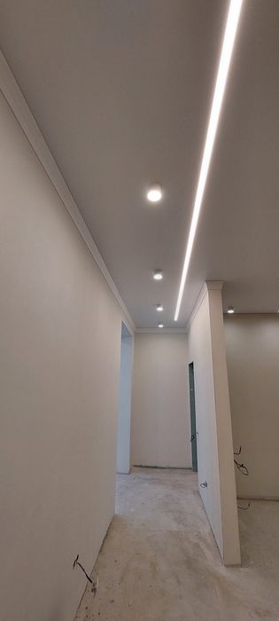 Поклейка галтелей, молдинг