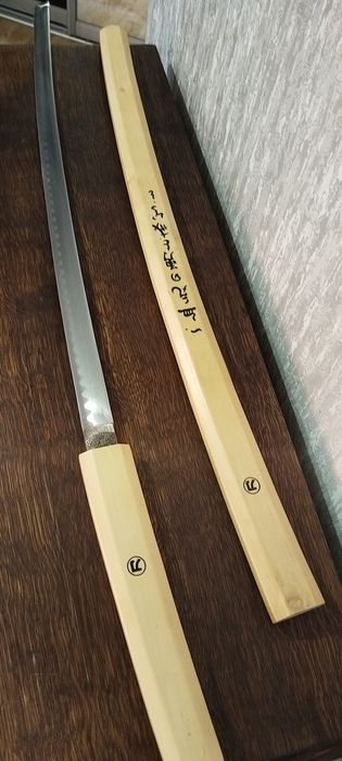 Продам катаны сувенирные.