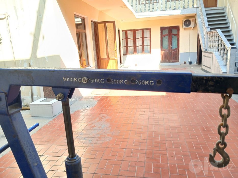 Ruchnoy kran 250kg 1000kg