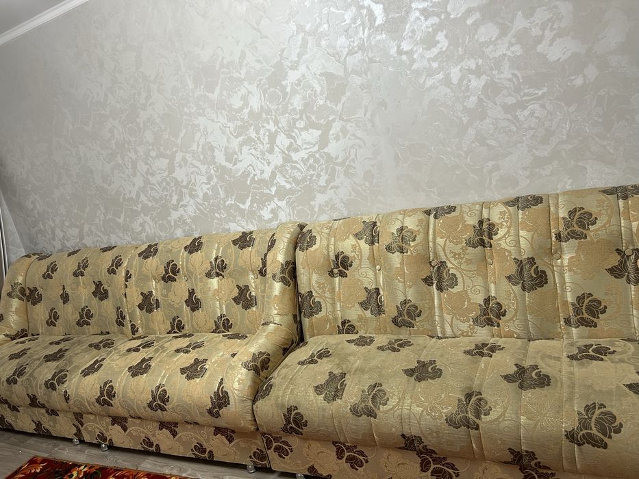 Продается диван угловой Г образный