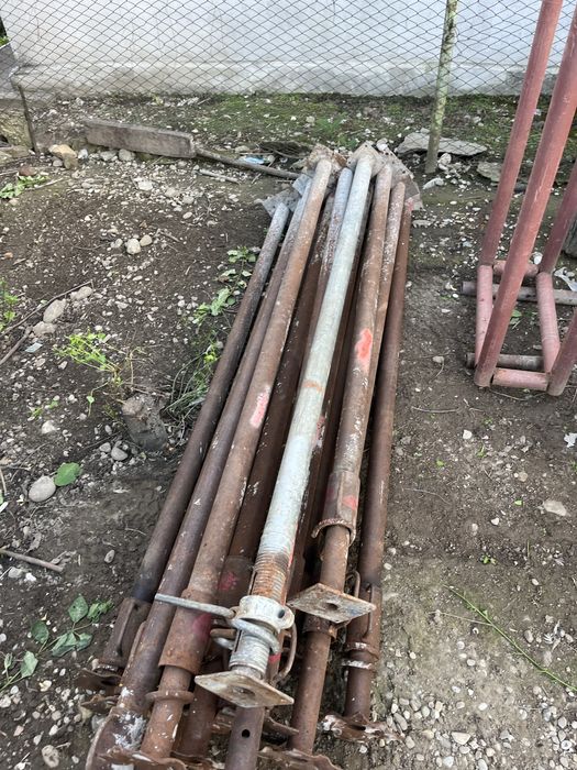 15 popi metalici si 3 talpi reglabile pt schela de vanzare