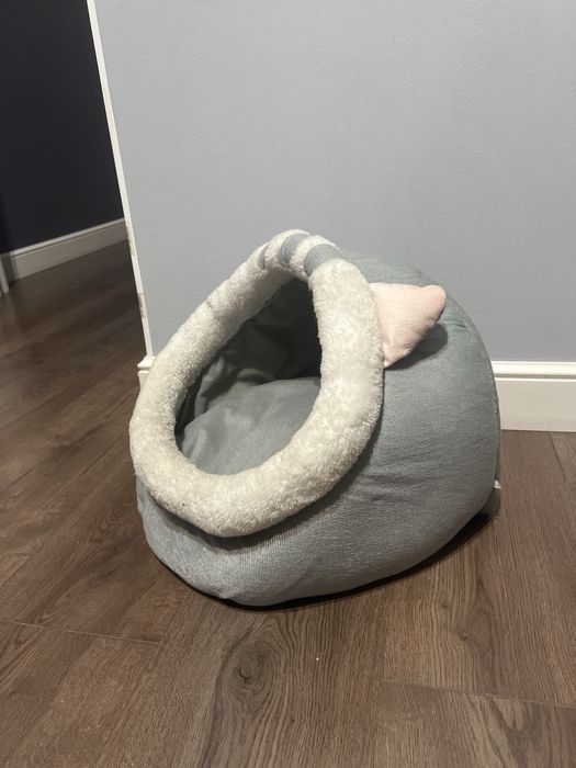 Лежанка для кошки