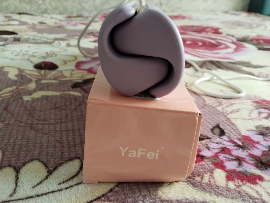 Продам щипцы для завивки волос.