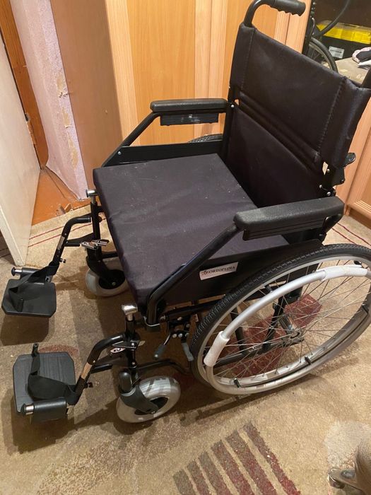 Продам инвалидные коляски