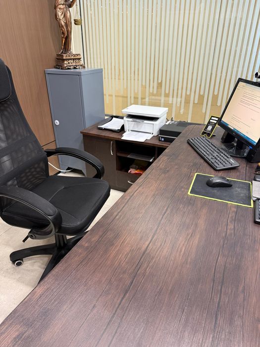 Сдам офис, можно под нотариус, в центре города.