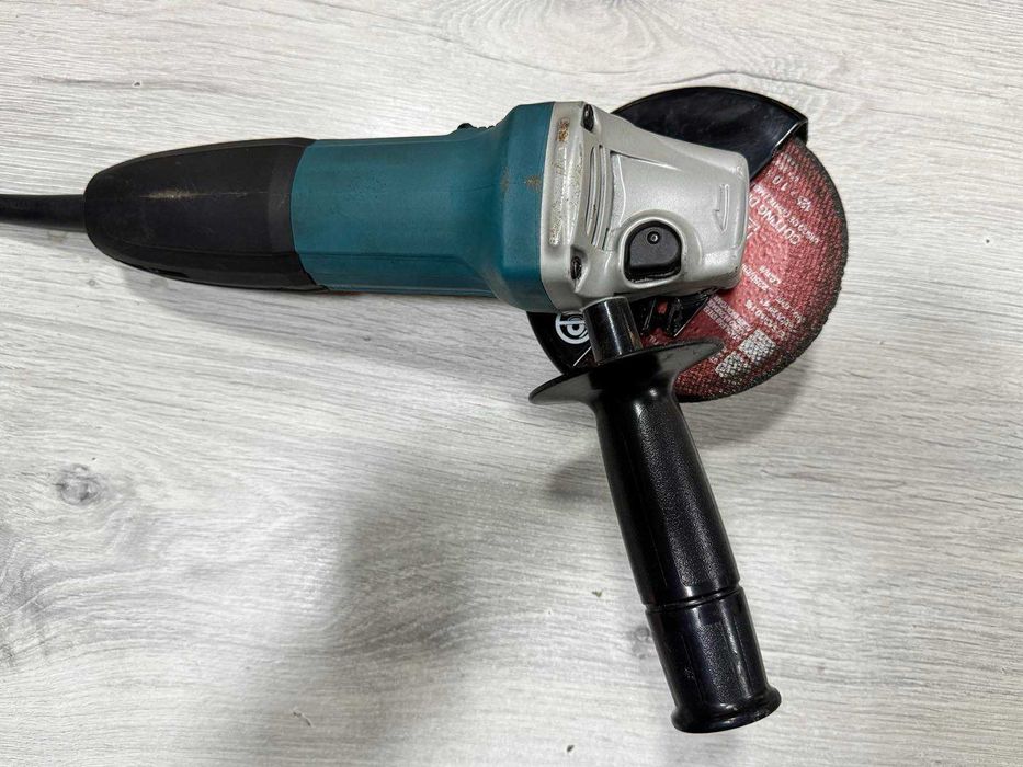Ъглошлайф Makita GA5030R 720W – с гаранция