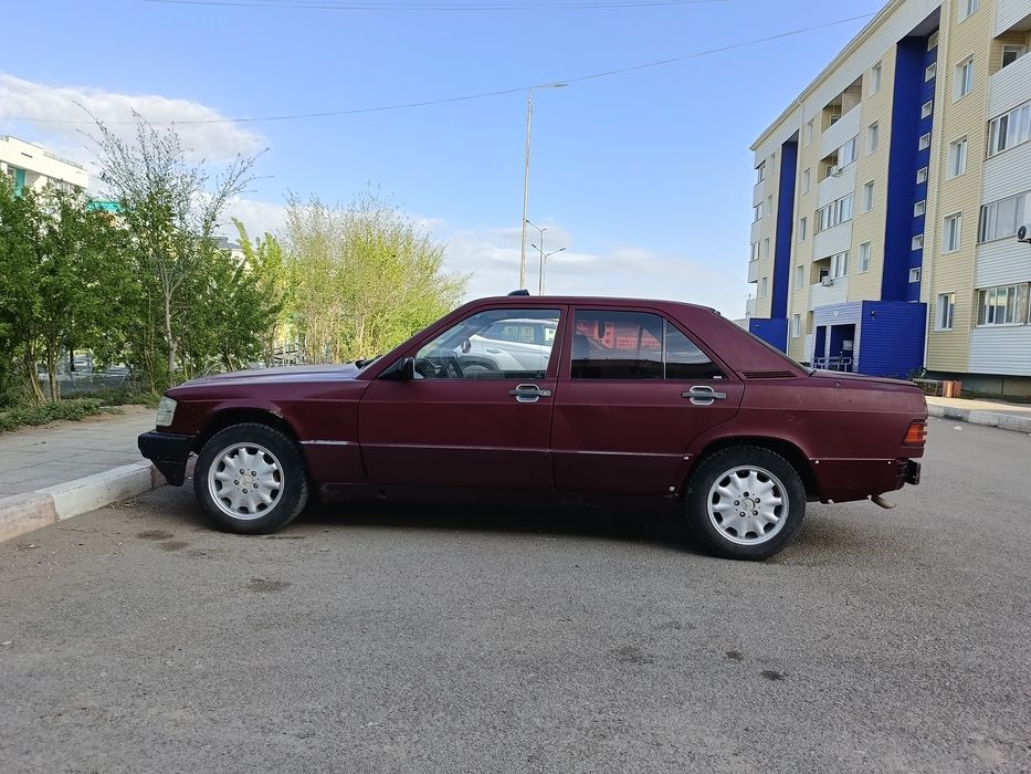 Продам машину mercedes-benz