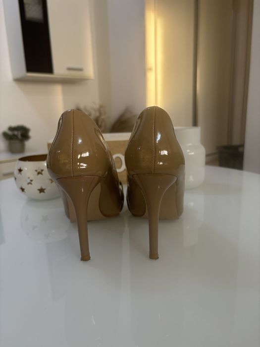 Pantofi bej masura 35