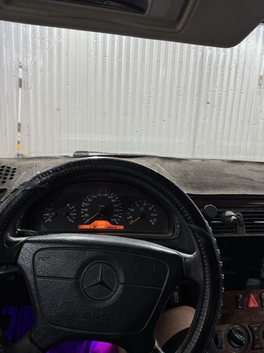 Продам Benz w210