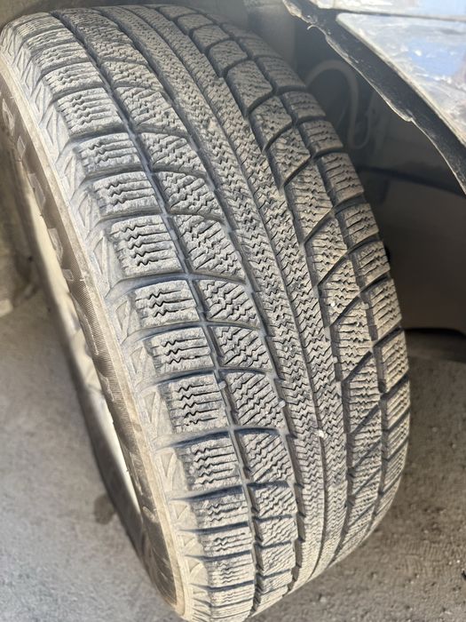 Шины зимние 215/60/16