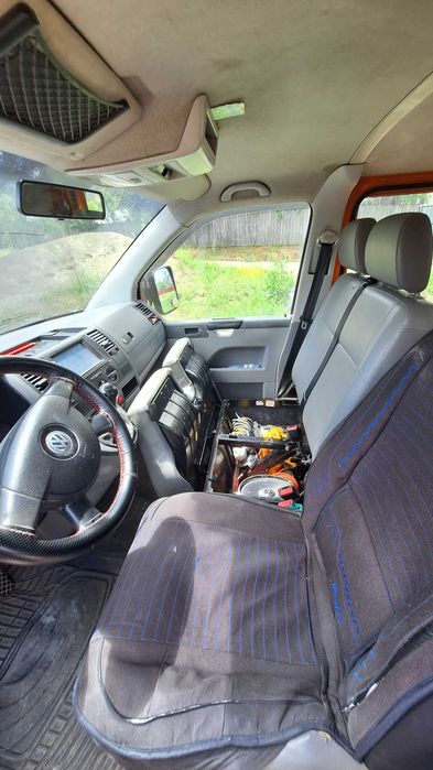 Vw t5 doka 2008 .