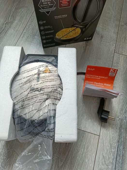 Продам омлетницу омлетница мультипекарь вафельница