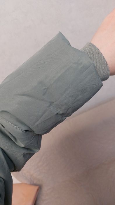 Продам новую куртку